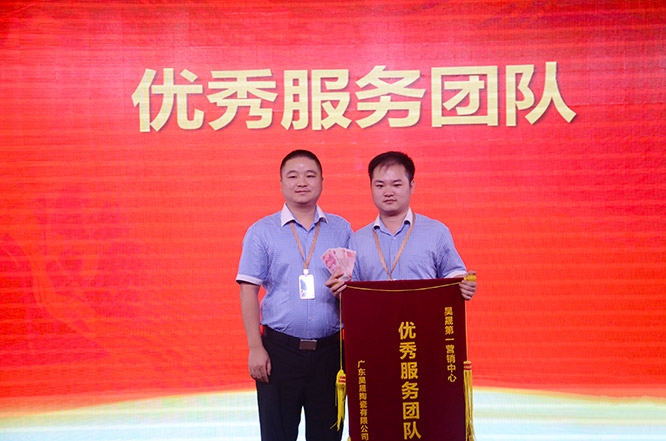 06��ɵ�һ�̌W(xu��)Ժ�s�@��(y��u)�����(w��)�F�.JPG